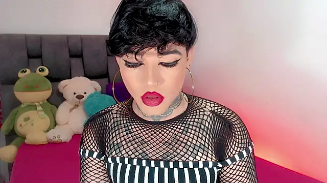 Snapshot of little_star_porn chatting on 10-23-25, 07:45 little star porn online show from 10-23-25, 07:45