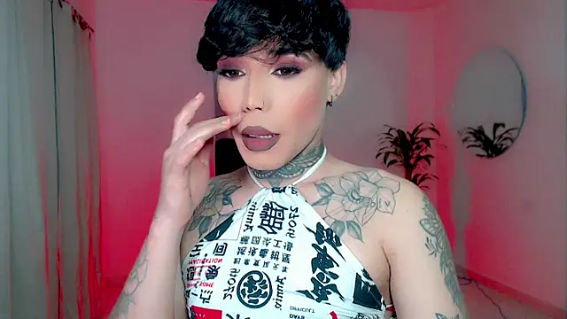 Snapshot of little_star_porn chatting on 01-18-26, 10:19 little star porn online show from 01-18-26, 10:19