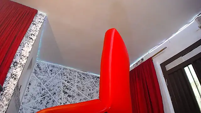 Snapshot of hornytsblonde chatting on 10-18-25, 03:02 hornytsblonde online show from 10-18-25, 03:02