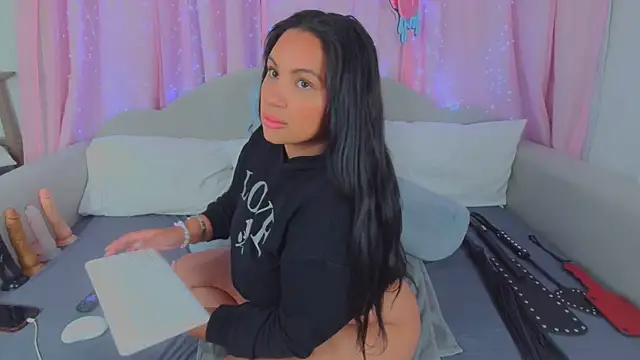 MeghanXO online show from 09-28-25, 01:38