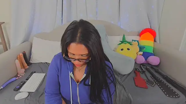 MeghanXO online show from 04-01-26, 01:50