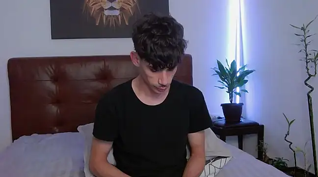 Snapshot of DanielCrush1 chatting on 02-14-25, 04:04 DanielCrush1 online show from 02-14-25, 04:04