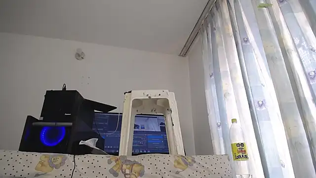 Snapshot of eolicasex chatting on 03-06-25, 07:21 eolicasex online show from 03-06-25, 07:21