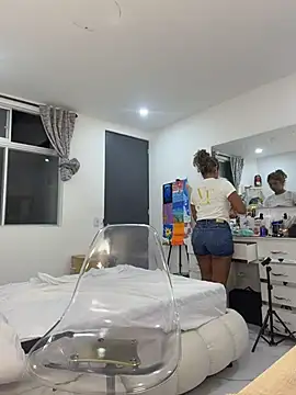 Snapshot of stormyy_ chatting on 06-25-26, 12:32 stormyy online show from 06-25-26, 12:32