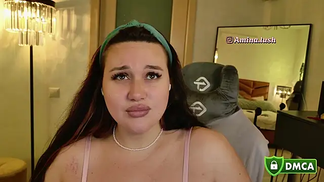 Snapshot of AminaCharm chatting on 01-11-25, 02:47 AminaCharm online show from 01-11-25, 02:47