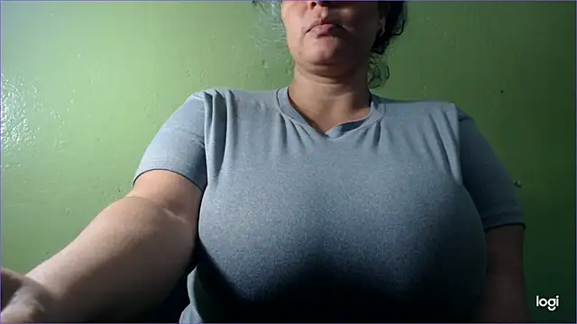 Snapshot of Kosem4 chatting on 02-23-25, 09:48 Kosem4 online show from 02-23-25, 09:48