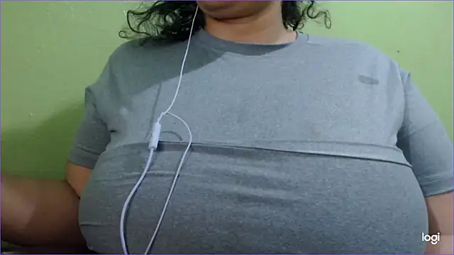 Snapshot of Kosem4 chatting on 02-27-25, 09:32 Kosem4 online show from 02-27-25, 09:32