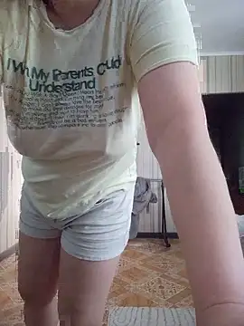 Snapshot of BustyBlond chatting on 06-18-26, 04:46 BustyBlond online show from 06-18-26, 04:46
