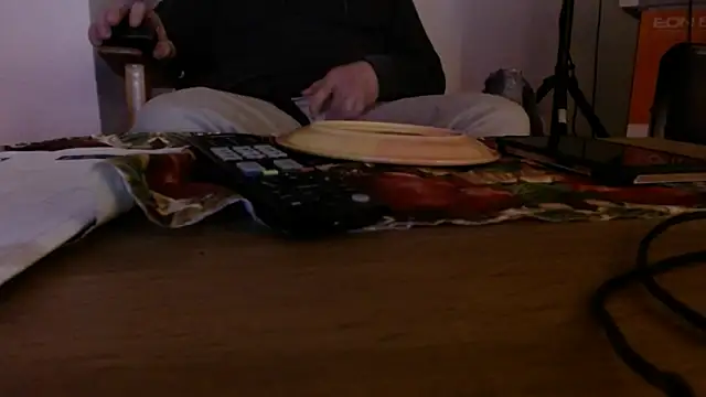 Snapshot of Cordt27 chatting on 11-14-25, 07:12 Cordt27 online show from 11-14-25, 07:12