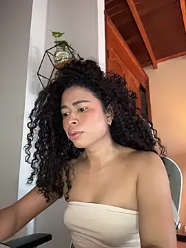 GabriSaenz online show from 02-05-26, 01:38