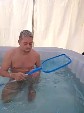 Trucker Hunter online show from 02-14-25, 02:02