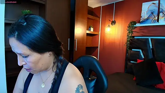 Snapshot of DacotaAndersonDirty chatting on 11-12-25, 10:37 DacotaAndersonDirty online show from 11-12-25, 10:37