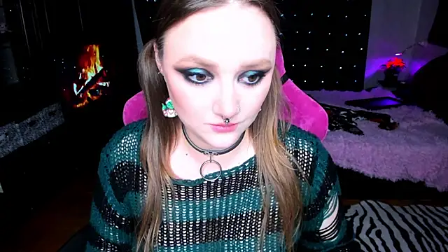 Snapshot of YourDyingBride chatting on 12-20-24, 10:32 YourDyingBride online show from 12-20-24, 10:32