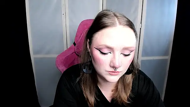 Snapshot of YourDyingBride chatting on 10-25-25, 12:29 YourDyingBride online show from 10-25-25, 12:29