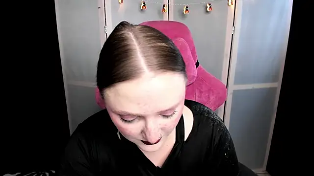 Snapshot of YourDyingBride chatting on 10-26-25, 01:55 YourDyingBride online show from 10-26-25, 01:55