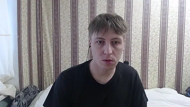 Snapshot of darienlarge chatting on 03-09-25, 05:22 darienlarge online show from 03-09-25, 05:22