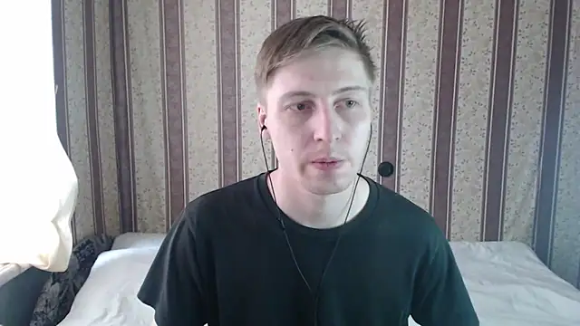 Snapshot of darienlarge chatting on 03-11-25, 01:45 darienlarge online show from 03-11-25, 01:45