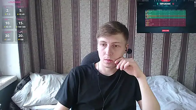 Snapshot of darienlarge chatting on 03-12-25, 12:04 darienlarge online show from 03-12-25, 12:04