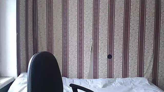 Snapshot of darienlarge chatting on 03-13-25, 08:04 darienlarge online show from 03-13-25, 08:04