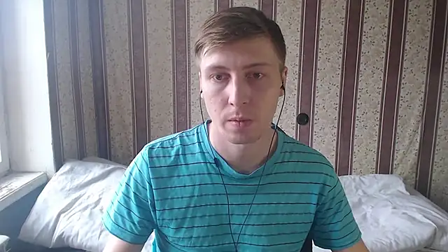 Snapshot of darienlarge chatting on 03-13-25, 11:08 darienlarge online show from 03-13-25, 11:08