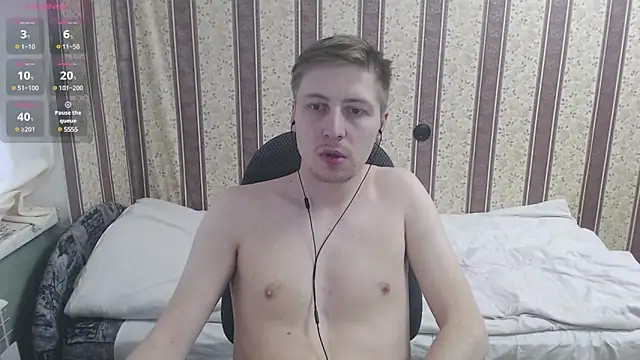 Snapshot of darienlarge chatting on 03-18-25, 03:10 darienlarge online show from 03-18-25, 03:10