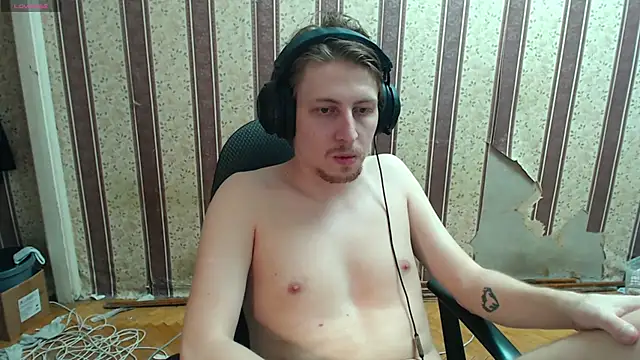 Snapshot of darienlarge chatting on 09-10-25, 07:47 darienlarge online show from 09-10-25, 07:47