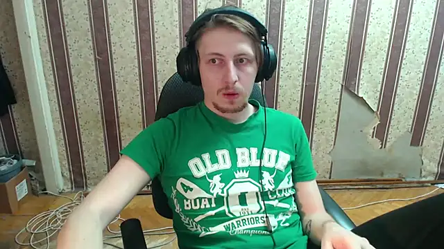 Snapshot of darienlarge chatting on 09-15-25, 07:25 darienlarge online show from 09-15-25, 07:25