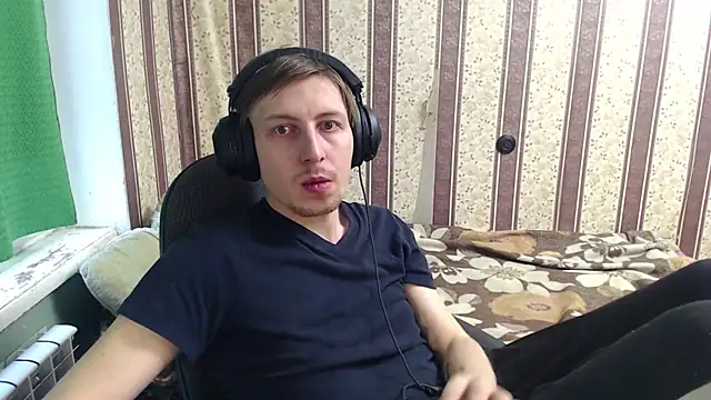 Snapshot of darienlarge chatting on 11-01-25, 09:00 darienlarge online show from 11-01-25, 09:00