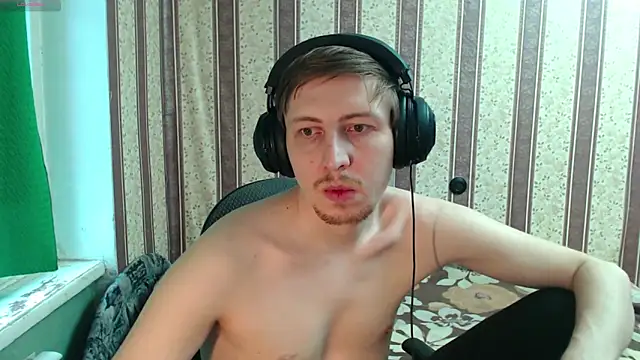 Snapshot of darienlarge chatting on 11-08-25, 09:20 darienlarge online show from 11-08-25, 09:20