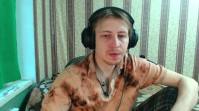 Snapshot of darienlarge chatting on 11-27-25, 10:39 darienlarge online show from 11-27-25, 10:39