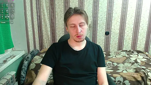 Snapshot of darienlarge chatting on 12-02-25, 05:57 darienlarge online show from 12-02-25, 05:57