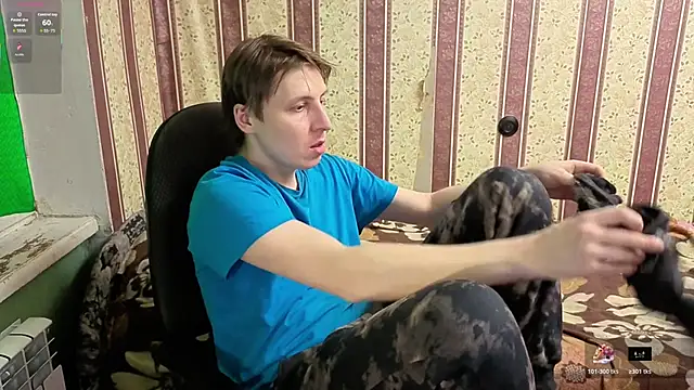 Snapshot of darienlarge chatting on 12-14-25, 07:07 darienlarge online show from 12-14-25, 07:07