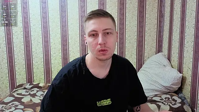 Snapshot of darienlarge chatting on 01-06-26, 05:33 darienlarge online show from 01-06-26, 05:33