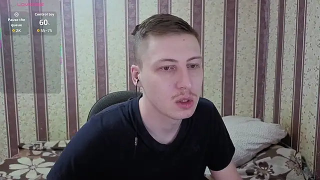 Snapshot of darienlarge chatting on 01-11-26, 06:51 darienlarge online show from 01-11-26, 06:51