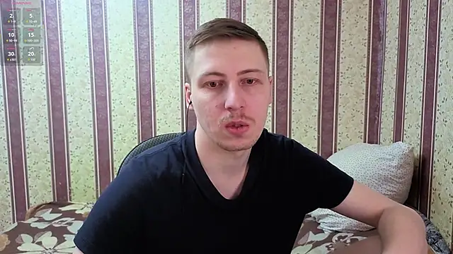 Snapshot of darienlarge chatting on 01-14-26, 10:43 darienlarge online show from 01-14-26, 10:43