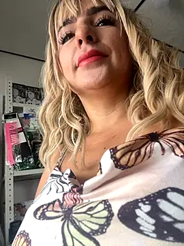 Snapshot of sammyqueenx21 chatting on 10-03-25, 03:31 sammyqueenx21 online show from 10-03-25, 03:31