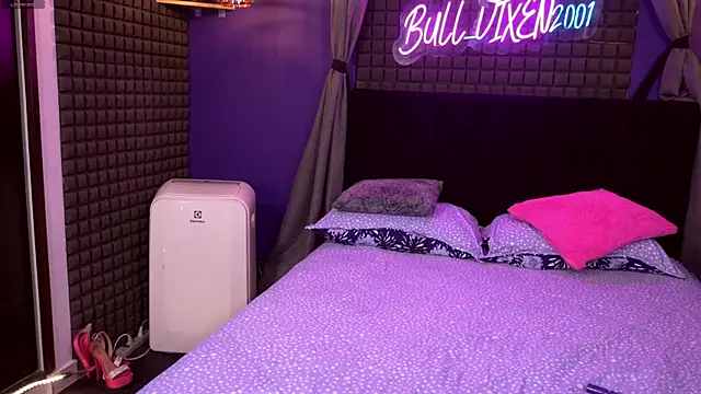 bull vixen2001 online show from 07-16-26, 09:59