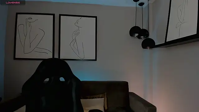 ErikaBenz  online show from 02-18-25, 12:28