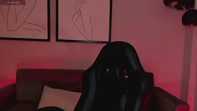 ErikaBenz  online show from 02-19-25, 12:22