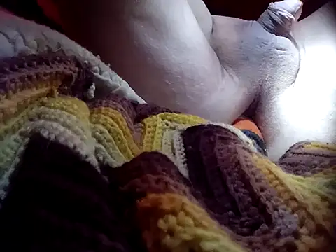 jas319593 online show from 12-04-25, 05:17