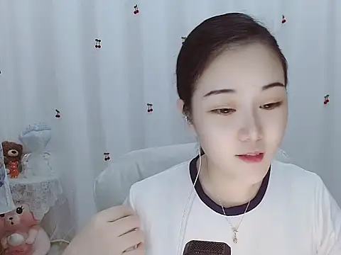 Snapshot of Angel-C chatting on 10-14-25, 01:28 Angel-C online show from 10-14-25, 01:28