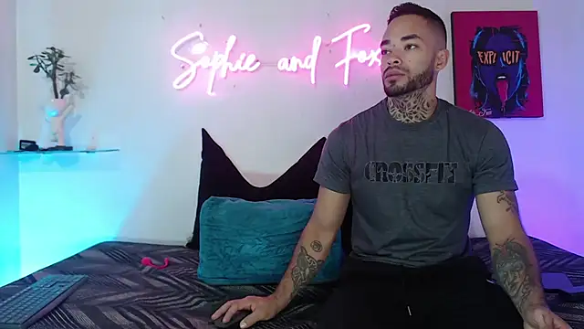 SophieFoxx17 online show from 03-06-26, 12:34