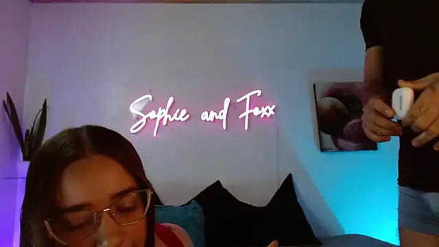 SophieFoxx17 online show from 05-12-26, 12:13