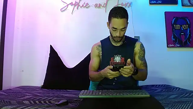 SophieFoxx17 online show from 08-03-26, 12:10