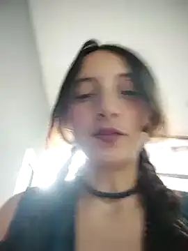 Snapshot of _Laary chatting on 12-12-24, 09:37 Laary online show from 12-12-24, 09:37