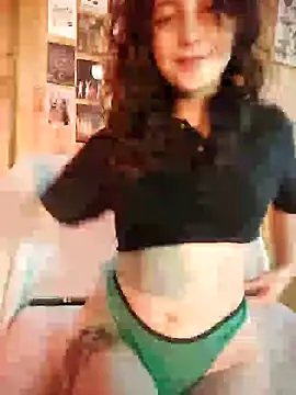 Snapshot of _Laary chatting on 12-15-24, 09:09 Laary online show from 12-15-24, 09:09