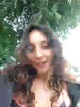 Snapshot of _Laary chatting on 01-16-25, 08:25 Laary online show from 01-16-25, 08:25