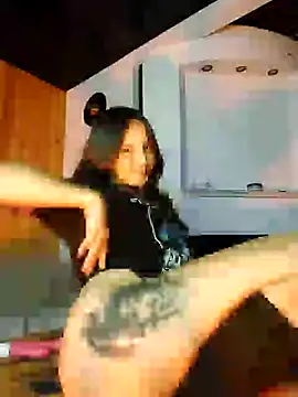 Snapshot of _Laary chatting on 01-17-25, 08:55 Laary online show from 01-17-25, 08:55