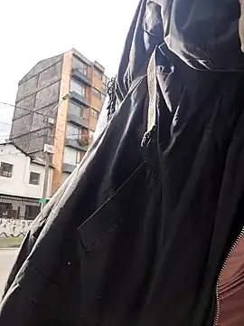 Snapshot of _Laary chatting on 09-08-25, 08:41 Laary online show from 09-08-25, 08:41