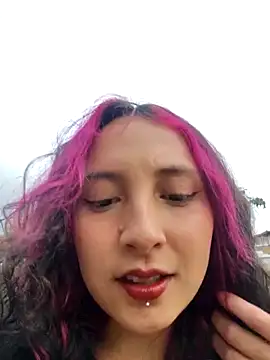 Snapshot of _Laary chatting on 09-19-25, 09:48 Laary online show from 09-19-25, 09:48